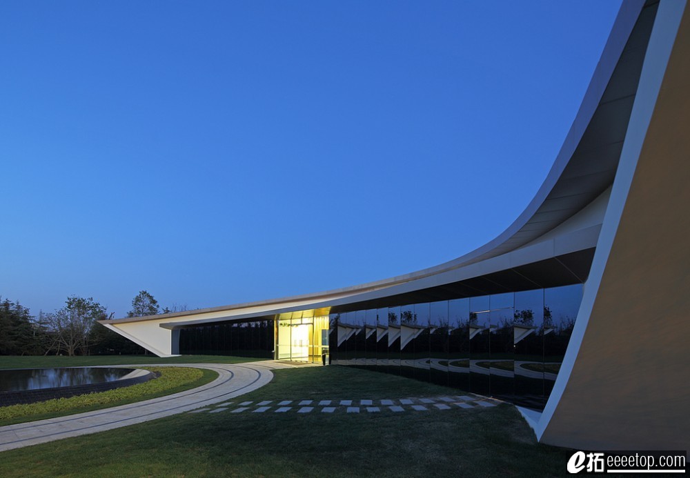 50182bfb28ba0d4985000076_weihai-pavilion-make-architects_7635769034_bcab3fbb14_b.jpg