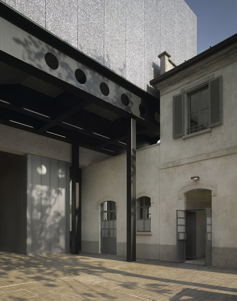 Fondazione-Prada-OMA-Milan_dezeen_10.jpg