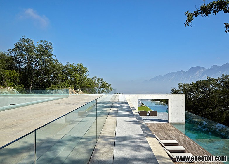 Eؽ_Casa-Monterrey-house-Tadao-Ando-Edmund-Sumner_dezeen_05.jpg