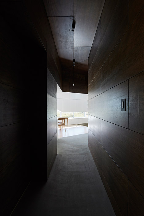 Eؽ_E-House-by-Hannat-Architects_14.jpg