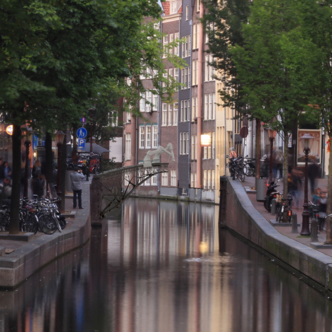 Joris-Laarman-MX3D-printed-bridge-canal.jpg