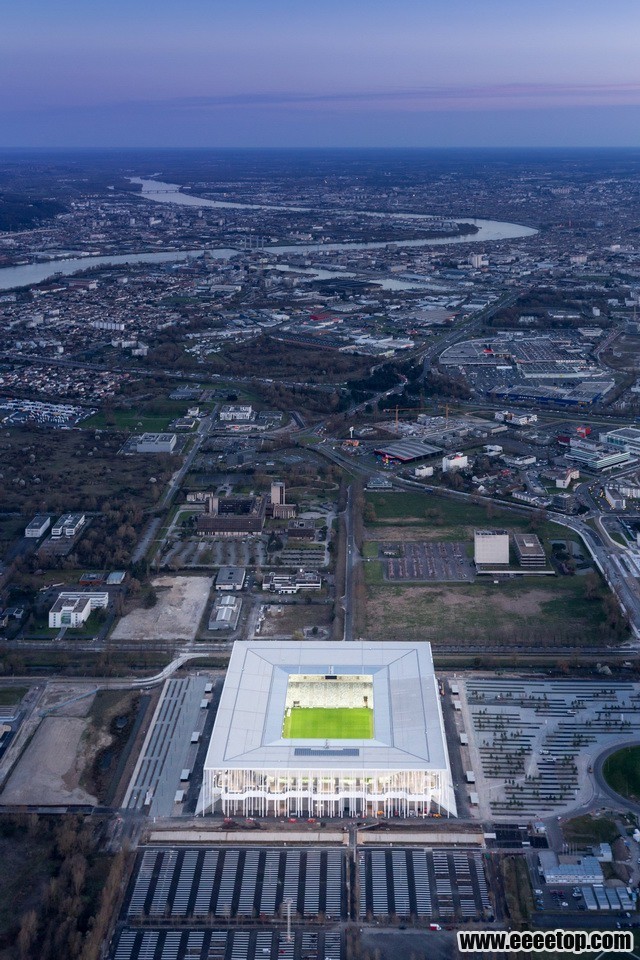 the-new-bordeaux-stadium-17.jpg