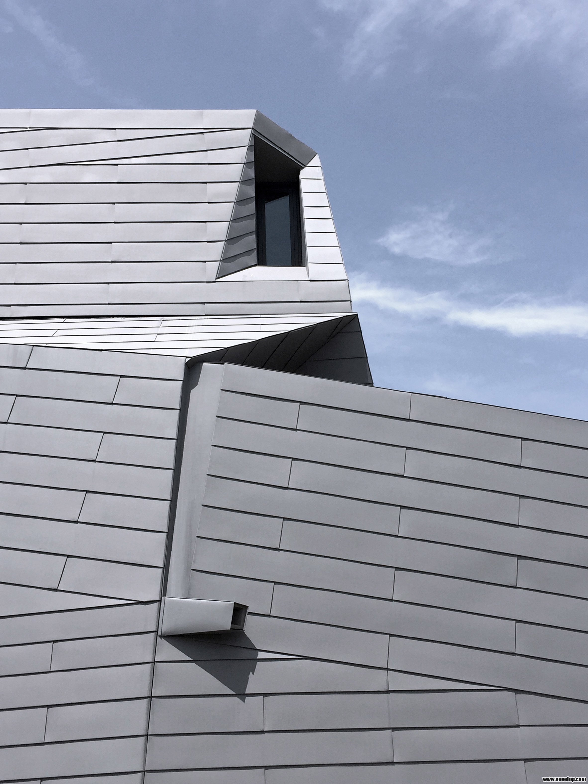 gemma-observatory-anmahian-winton-architects_dezeen_2364_col_9.jpg