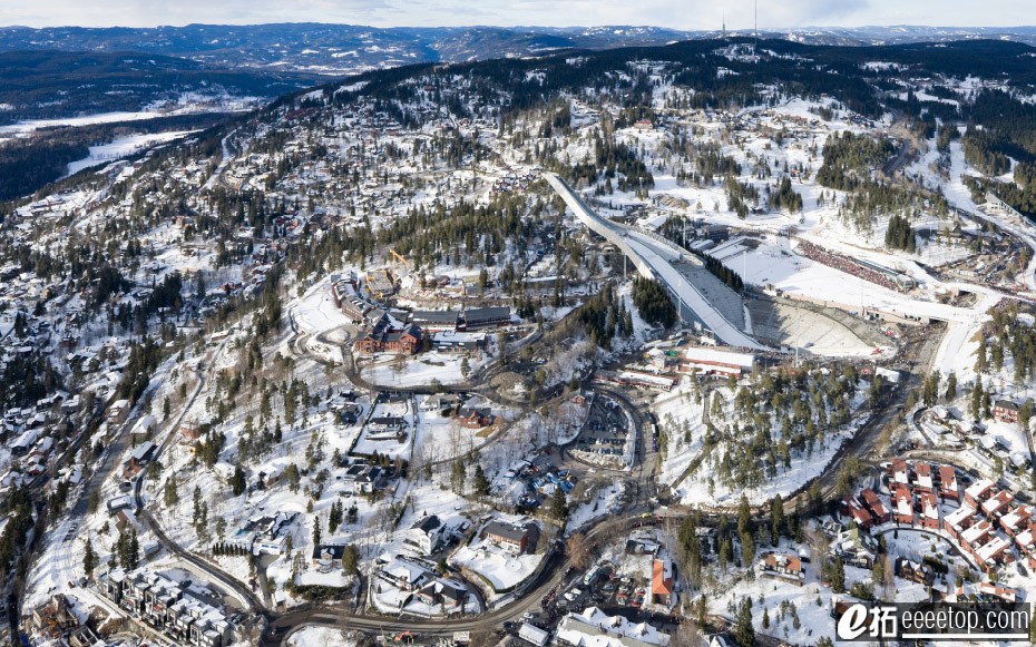 holmenkollen_ski_jump_jds_03.jpg