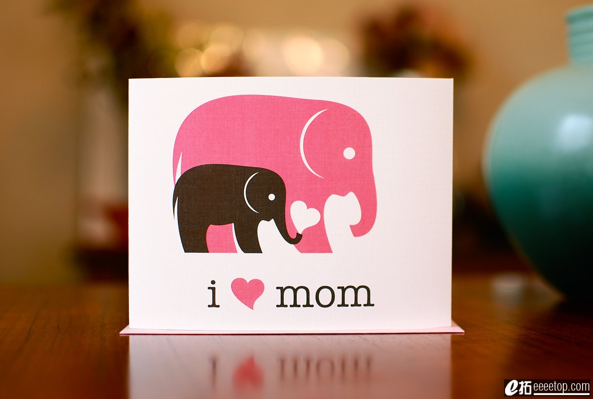 I Heart Mom - Modern Mother\'s Day Card .jpg