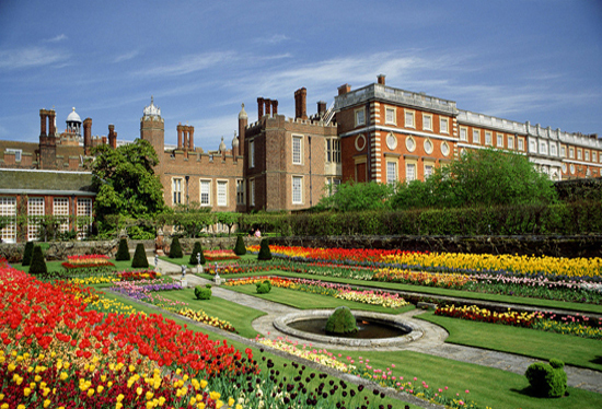 նٹ Hampton Court Palace.jpg