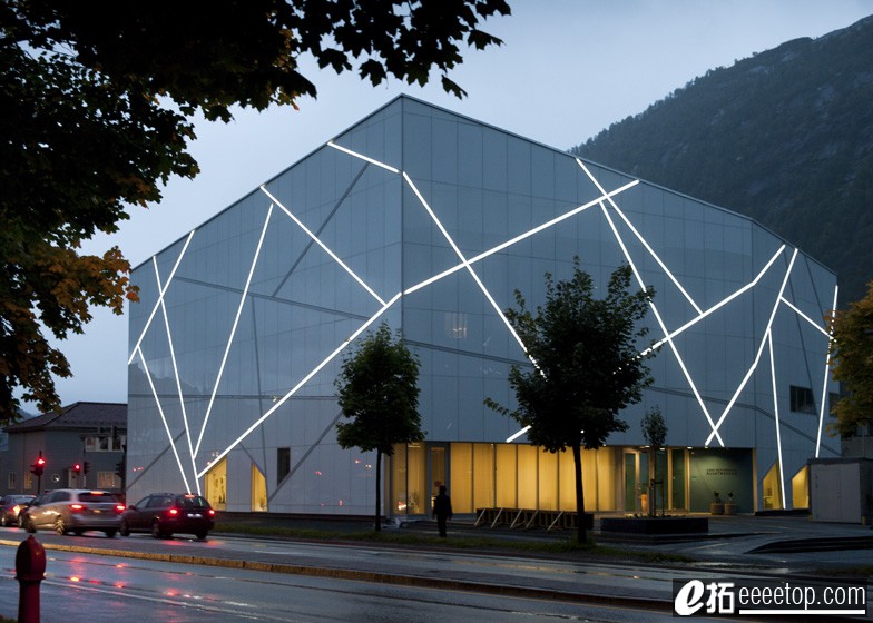 Dezeen_Sogn-Fjordane-Art-Museum_ss_1.jpg