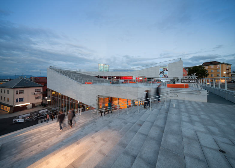 dezeen_Plassen-Cultural-Centre-by-3XN_ss_6.jpg