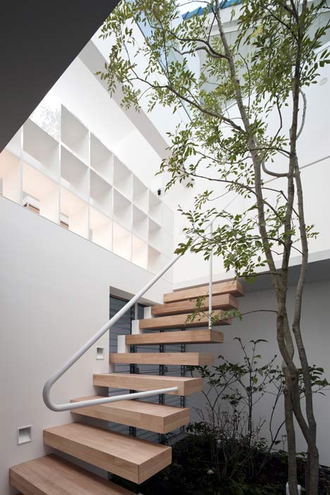 dezeen_Machi-House-by-UID-Architects_ss_8.jpg