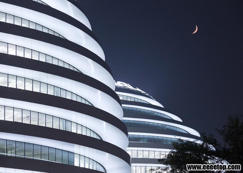dezeen_Galaxy-SOHO-by-Zaha-Hadid-Architects-ss-5.jpg