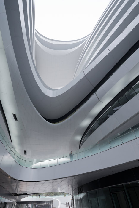 dezeen_Galaxy-SOHO-by-Zaha-Hadid-Architects-ss-6.jpg