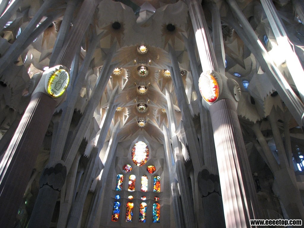 Antoni Gaud - Sagrada Familia 10.jpg
