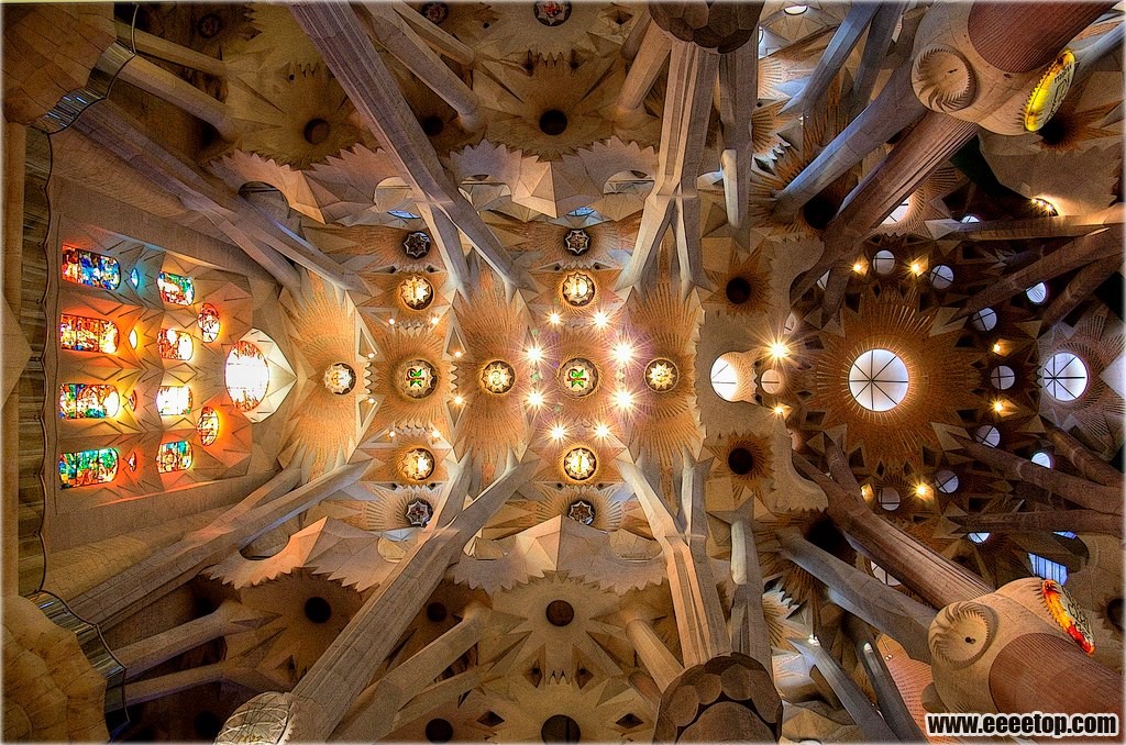 Antoni Gaud - Sagrada Familia 13.jpg