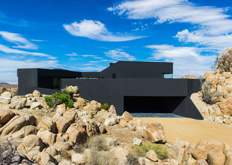 Desert-House-by-Oller-and-Pejic_dezeen_6.jpg