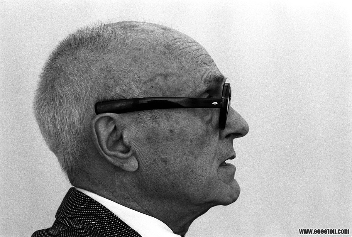 Philip Johnson..jpg