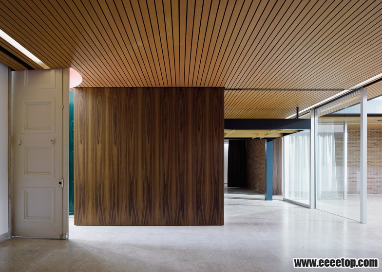 Bungalow-Germania-Venice-Biennale-by-Alex-Lehnerer-and-Savva-Ciriacidis_dezeen_784_0.jpg