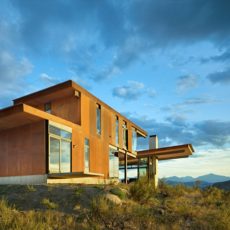 Studhorse-by-Olson-Kundig_dezeen_sqb.jpg