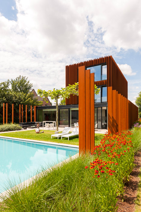 The-Corten-House-by-DMOA-architects_dezeen_468_81.jpg