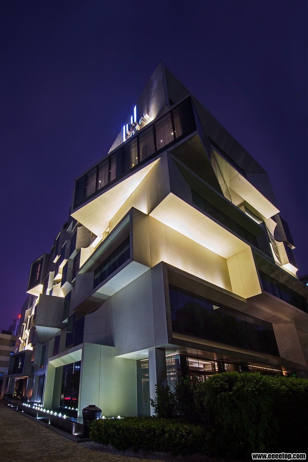 hui hotel-29-night view.jpg