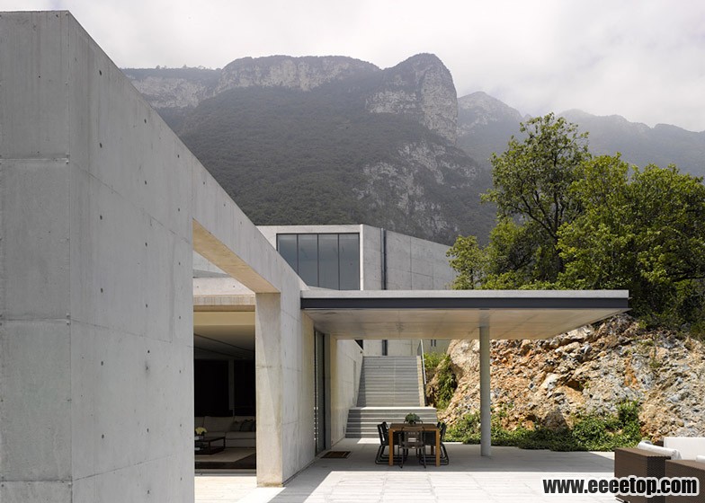 Eؽ_Casa-Monterrey-house-Tadao-Ando-Edmund-Sumner_dezeen_02.jpg