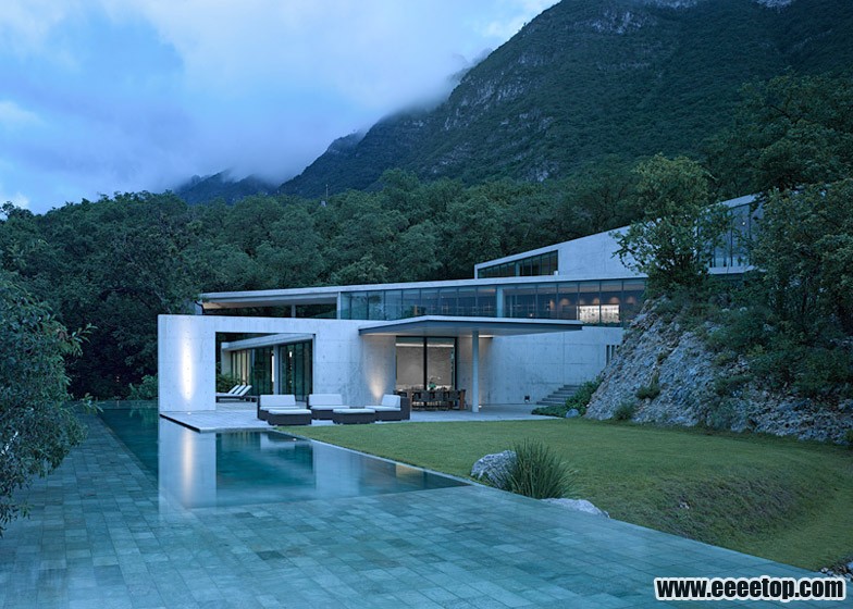 Eؽ_Casa-Monterrey-house-Tadao-Ando-Edmund-Sumner_dezeen_12.jpg