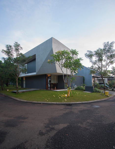 Eؽ_Trimmed-Reform-House-Indonesia-by-SUB_13.jpg