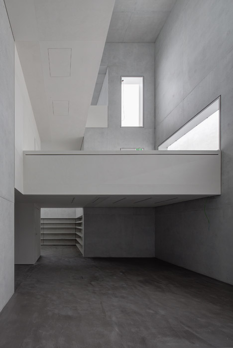 Eؽ_Bauhaus-Masters-Houses-reinterpreted-by-Bruno-Fioretti-Marquez_04.jpg