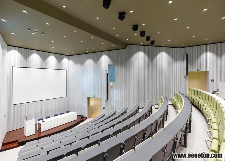 Eؽ_Auditorium-Kortrijk-by-Dehullu-Partners_08.jpg