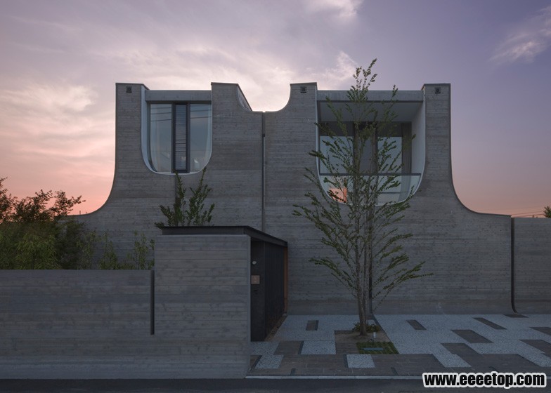 Eؽ_Juul-House-by-NKS-Architects_05.jpg