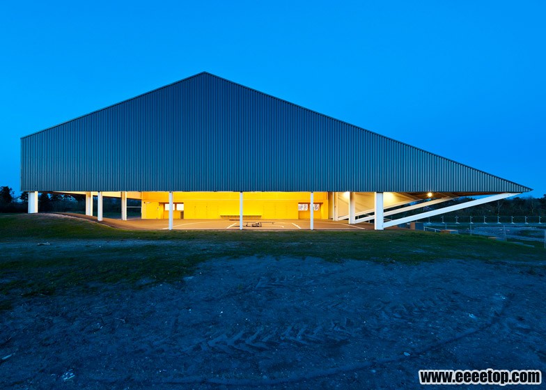 Eؽ_Logstor-sports-hall-by-CEBRA_03.jpg