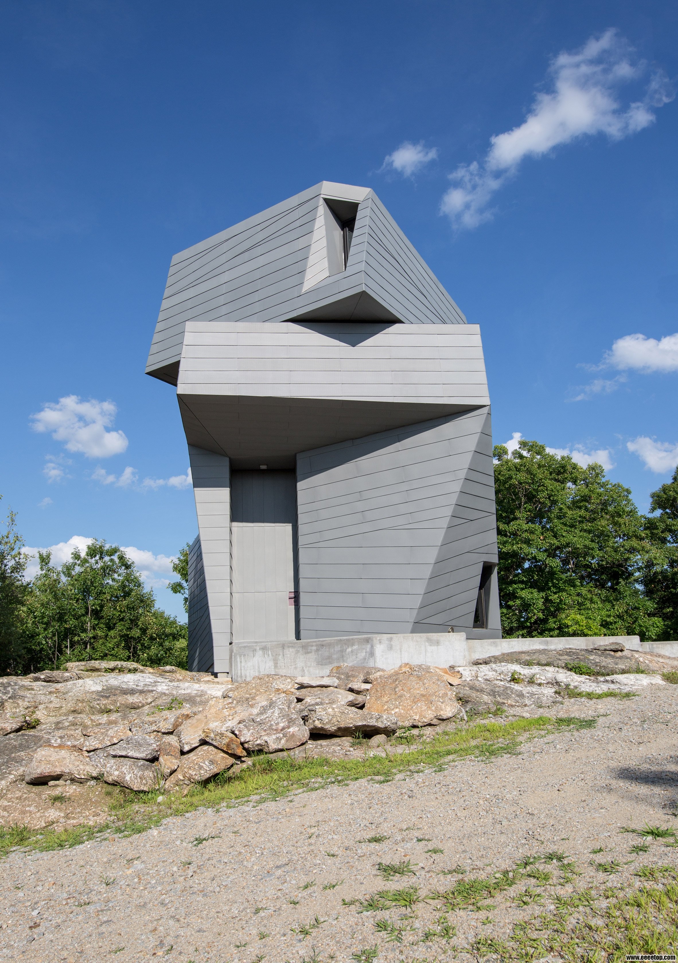 gemma-observatory-anmahian-winton-architects_dezeen_2364_col_1.jpg