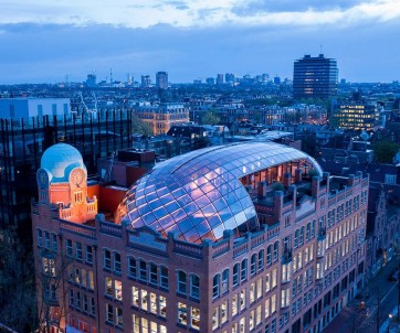 阿姆斯特丹钻石交易所：在屋顶加冕